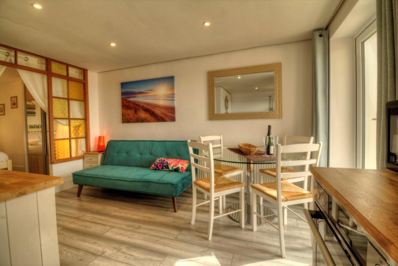 Pass The Keys Shore To Please - Sea Views And Beach Front Modern 1Bed Apt With Sofabed Portsmouth Exteriör bild